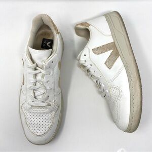 Veja V-10 Bicolor Leather Low-Top Sneakers W11 / M9